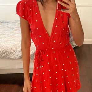 Reformation red plunge polka dot wrap dress ❤️‍🔥❤️‍🔥❤️‍🔥